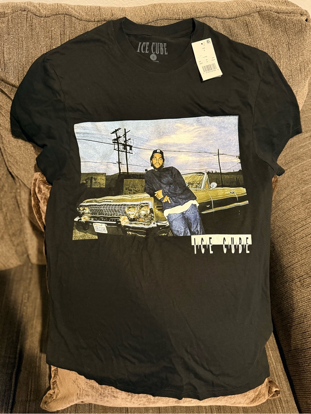 Ice Cube Black Short Sleeve Graphic Tee with Vintage Car Print
